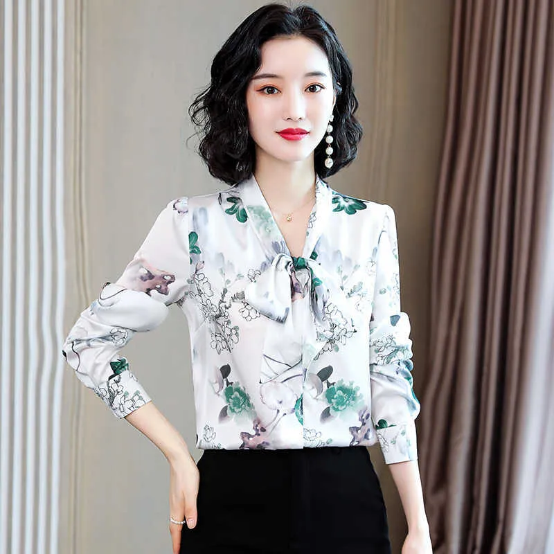 Korean Fashion Silk Women Blouses Satin Long Sleeve Flower Shirt Office Lady Blusas Largas Plus Size Autumn s Tops 210531