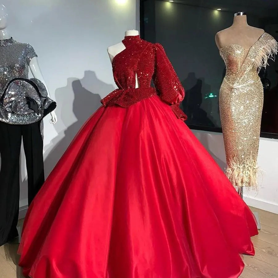 Musujące Red Evening Dresses Ball Suknia Elegancka Wysoka Neck Długie Rękawy Prom Dress Glitter Cekiny Formalne Party Suknie Ruched Satin Custom Made Robe de Mariée