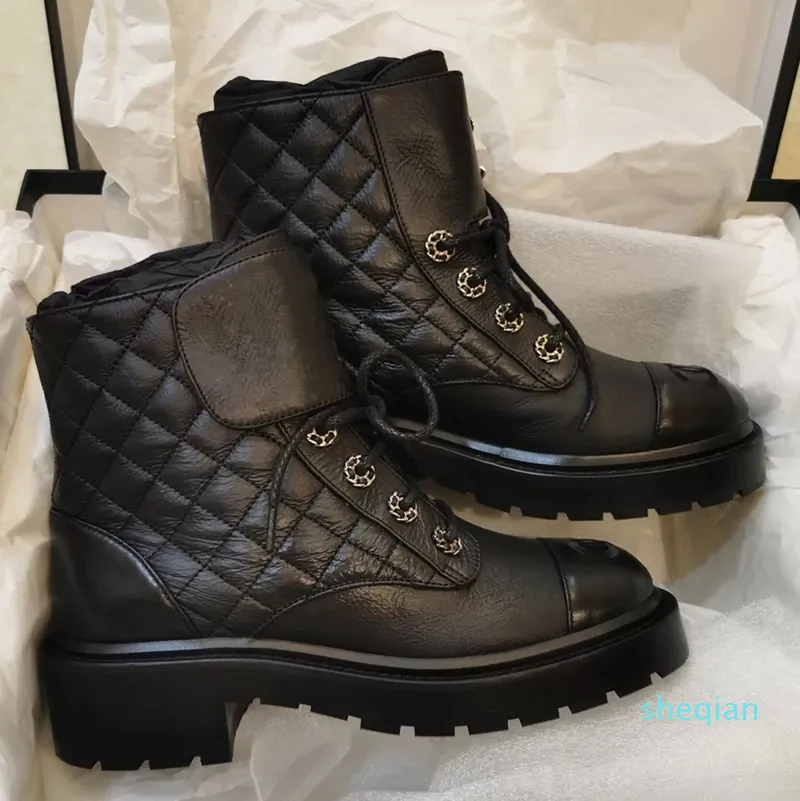 Ontwerpers vrouwen enkellaars superieure kwaliteit lederen ronde tenen schoenen kettingen gesplysies lace up combat boot womens