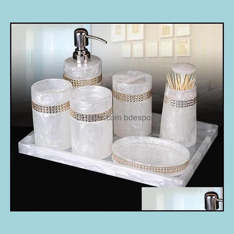 Bath Accessory Set Luxury Bathroom Rhinestone Washroom Accessories Toothbrush Holder Soap Dispenser Storage Tray For Wedding Tissue