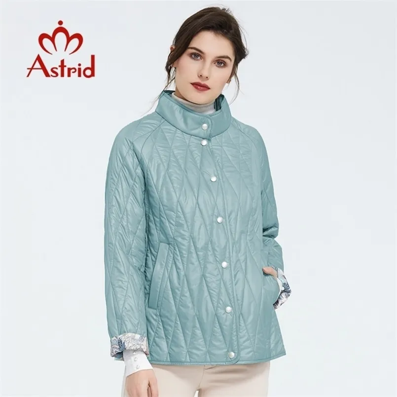 Astrid Spring Fashion Court Femmes Manteau Col montant Haute Qualité Femme Tendance Tendance Urban Thin Jacket AM-9423 210819