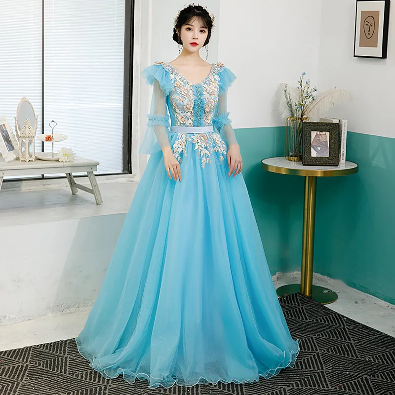 costume de theme bleu clair demi manches perles florales Quinceanera robe de bal Reine de la Renaissance medievale cosplay robe victorienne