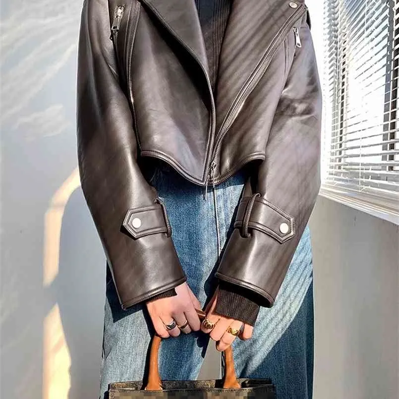 Nerazzurri Spring Short Oversized Leather Jacket Kvinnor Drop Shoulder Långärmad Zipper Ljus Faux Läderjackor för kvinnor 210916