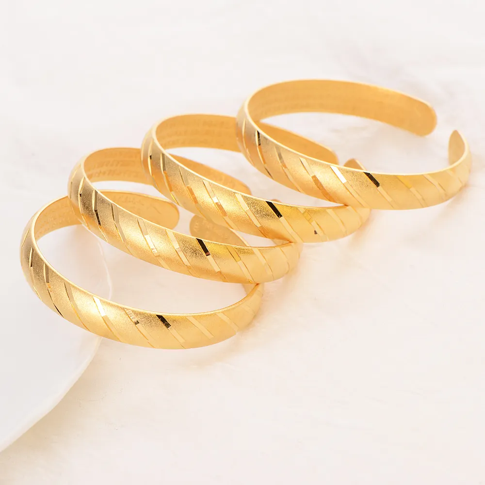 4 pezzi Braccialetti di alta qualità Tendenza moda India Gioielli 24 k Fine Solid Gold Filled Matte Cuff Bangle Donna Sprit Retro