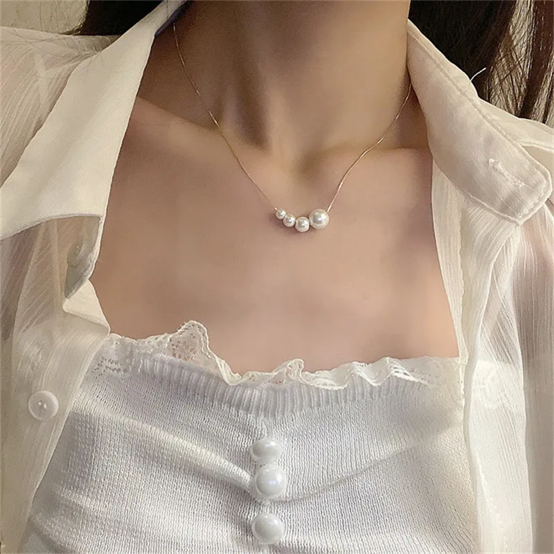 INS Light Luxury Kpop Collana con ciondolo di perle barocche per donne Ragazze Minimalismo Snke Bone Chain Choker Clavicola Jewelry