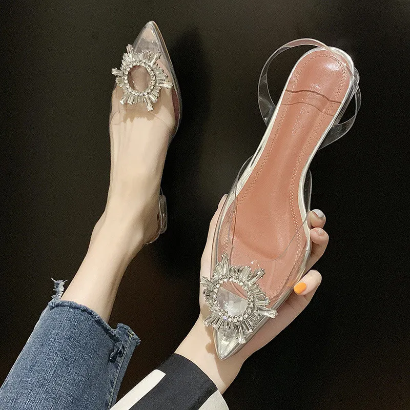 Mujeres de verano Sandalias de cristal transparentes Zapatos de jalea Mujer puntiaguda puntiaguda tacones altos damas resbalones de moda en calzado femenino casual x0523