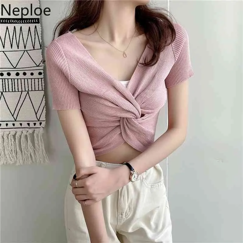 NEPLOE Kobiety Koszulki Koszulki Letnie Koszule Przycięte Sweter Moda Koreański Ubrania V Neck Knit Woman Tshirt Crop Tops Damskie Pullover 210422