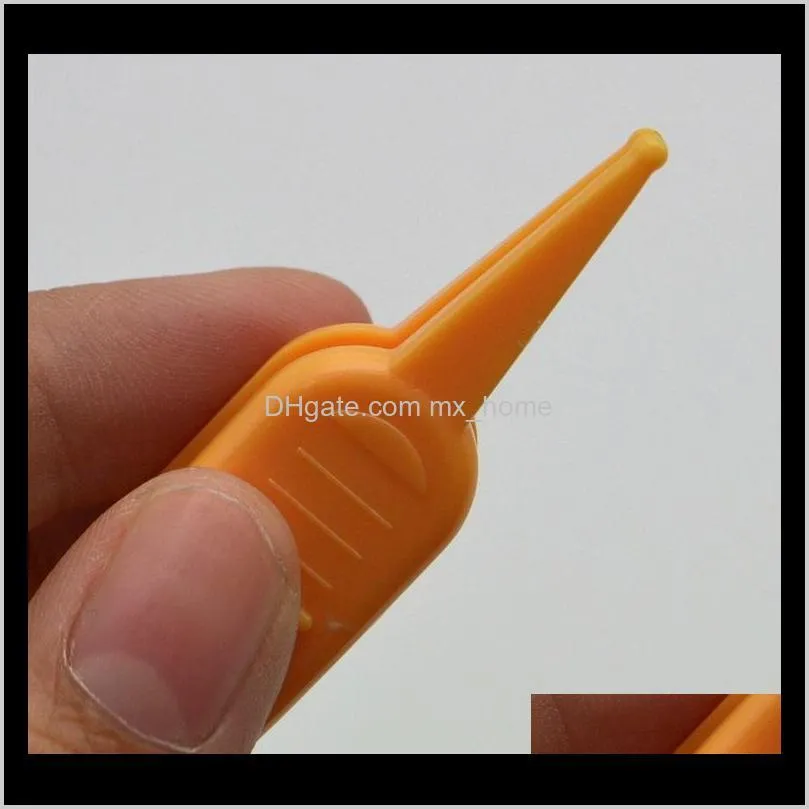 baby cleaning clip plastic baby nose tweezers kids safety round head cleaning digging ear clip earpick