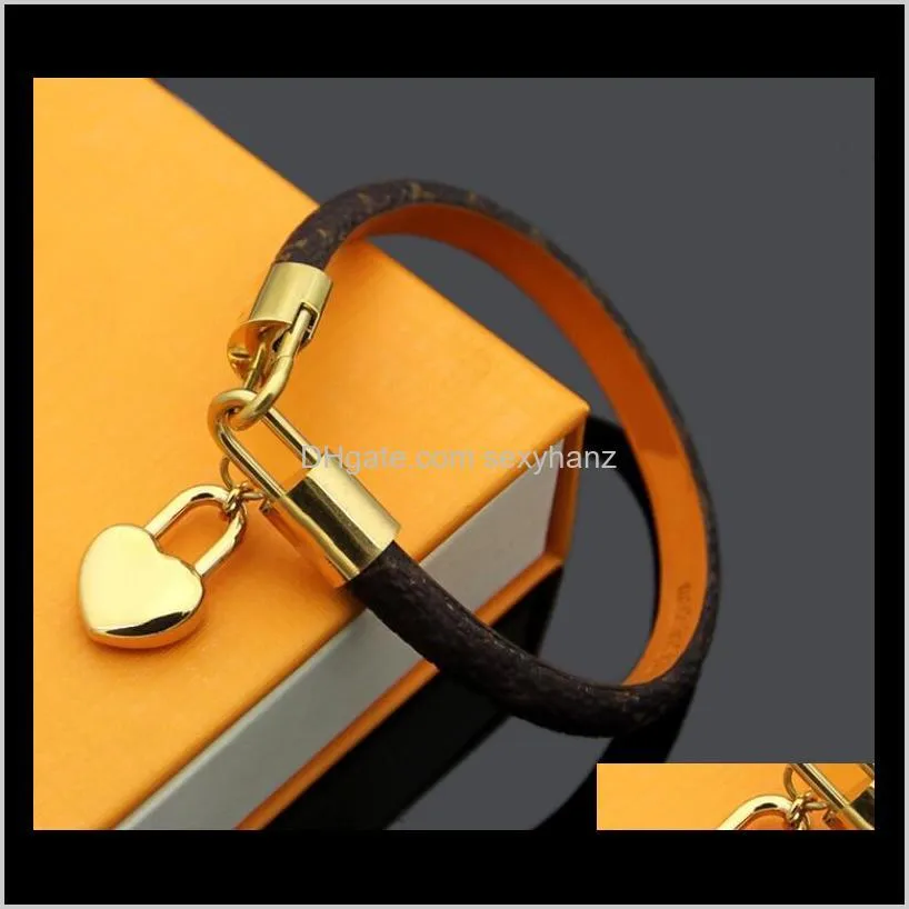 Charm Drop Lieferung 2021 Mode Armbänder für Männer Frau Designer Armband Leder Blumenmuster Armband Perlenschmuck mit Box RSLGV