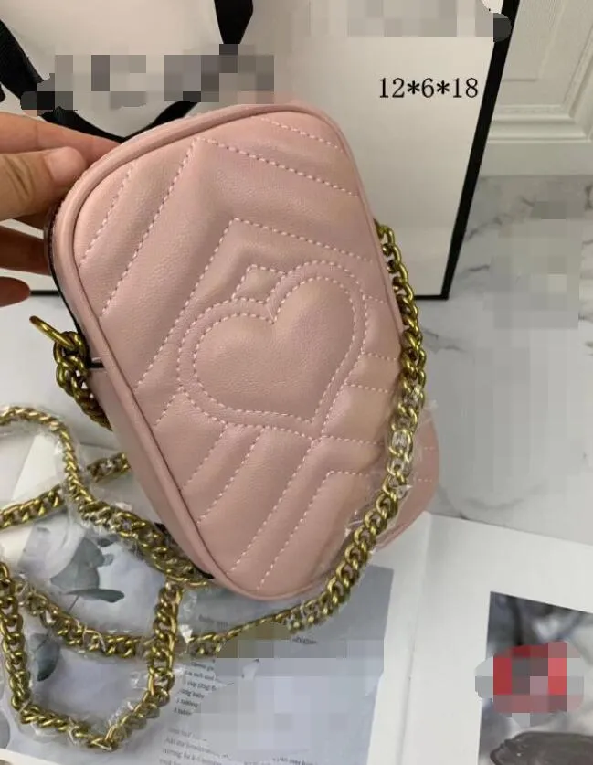 2021 新しい小さな正方形の高級ハンドバッグチェーンショルダーバッグデザイナークロスボディバッグスタイルの女性のハンドバッグと財布の新スタイル