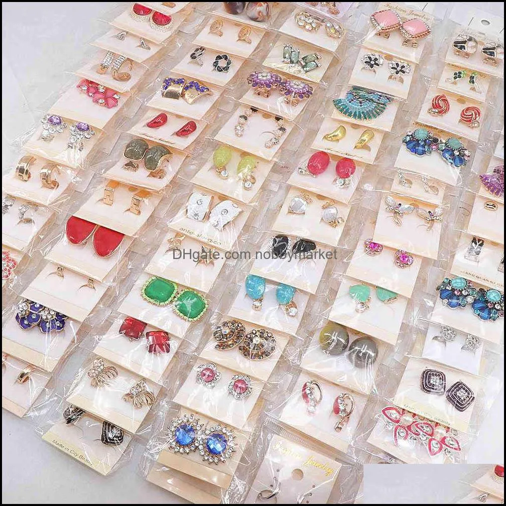 Women`s Fashion 30pairs/lots Crystal Stud Jewelry Earrings European and American Mix Style 210323