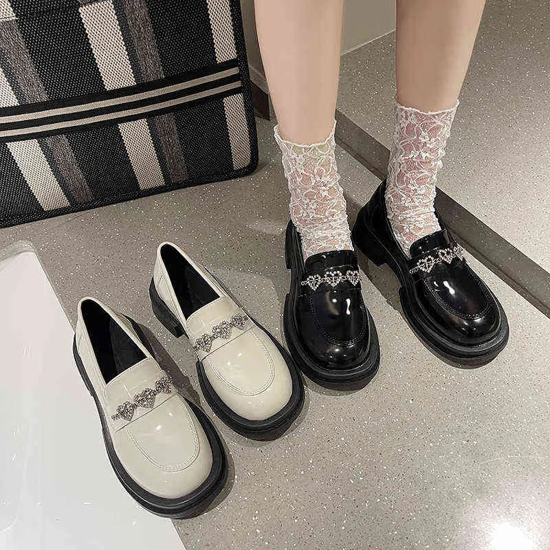 Kleid Schuhe Luxus Strass Liebe Kette Loafers Britischen Stil Plattform Kleine Leder Schuhe Frauen High Heels 220311