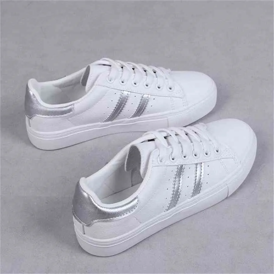 Dames Casual Schoenen Vrouwelijke Casual Dames Sneakers Flats Meisje Ademende Vulkaniseerde Schoenen Lace Up White Shoes Zapatos de Mujer