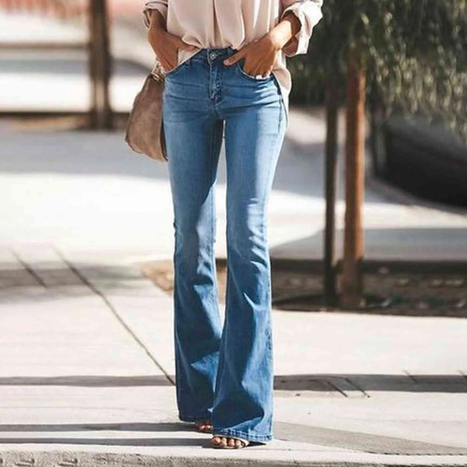 Высокие талированные вспышки джинсы женские повседневные Широкие ноги шлифовальные белые джинсовые брюки уличные одежды середины мытья для FEMMAL 211129