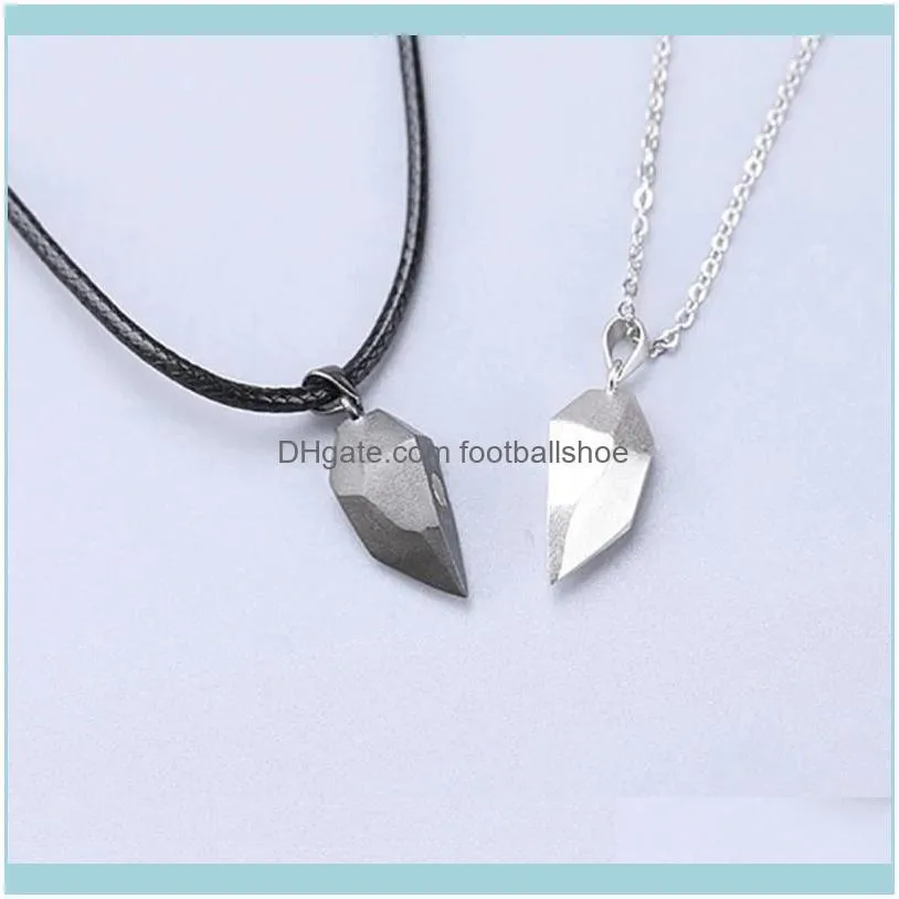 2Pcs Minimalist Lovers Matching Friendship Heart Pendant Couple Magnetic Distance Faceted Necklace Jewelry 875B Chains