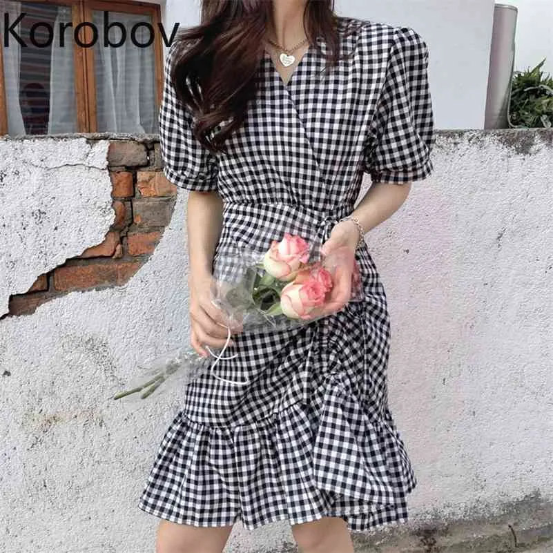 Korobov Koreaanse chic vintage elegante vrouwen jurk nieuwe mode v-hals bladerdeeg mouw plaid jurken ol ruches zomerjurk 210430
