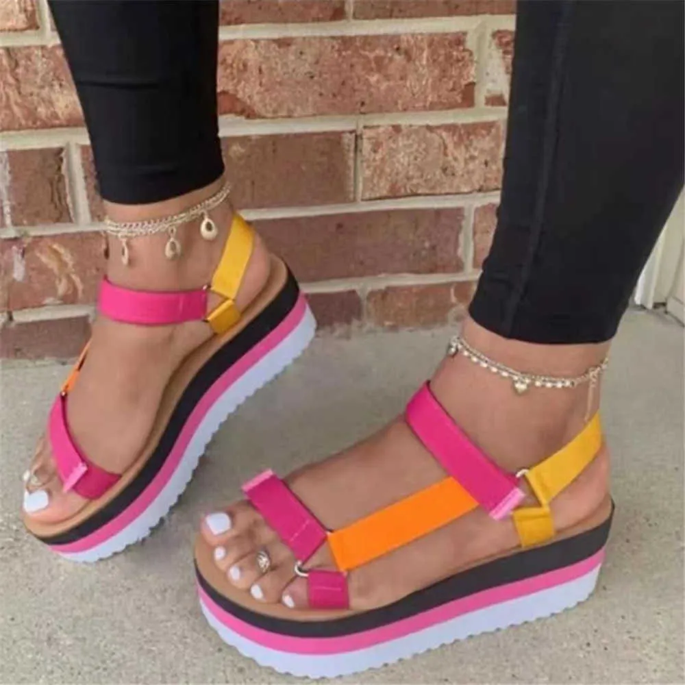 Sarairis Blandad Färg Hook Loop Open Toe Sandals Kvinnor Tjock Botten Casual Fashion Ladies Skor Y0721