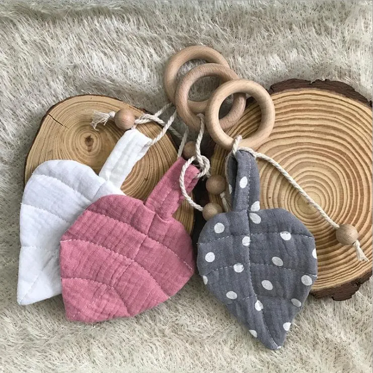 Baby Wooden Teether Cotton Leaves Bibs Teething Ring Baby Gym Play Toy Bed Bell Rattle Toys Nurse Accessories 7 Colors DW6276