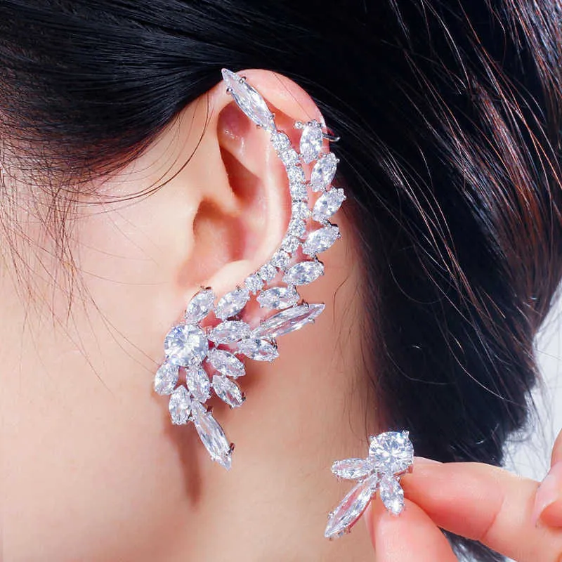 Asymetryczny kształt pióra błyszczący Cubic Cyrkonia Długie Big Ear Cuff Stud Kolczyki dla kobiet Fashioin Party Jewelry CZ626 210714