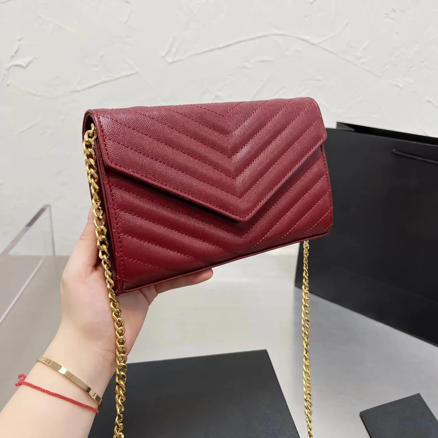 Top Quality Designers Shoulder Bags women classic Chain fashion bag Designer Messenger handbags Lady Leather Banquet Envelope cross body female purse With Box nice