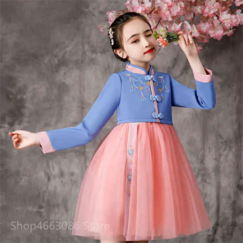 Dziewczyny Cheongsam sukienka Chińskie sukienki dla dzieci Hafu Baby Tradycyjna chińska kwiat dziewczyna sukienka ślubna sukienka noworoczna G220429