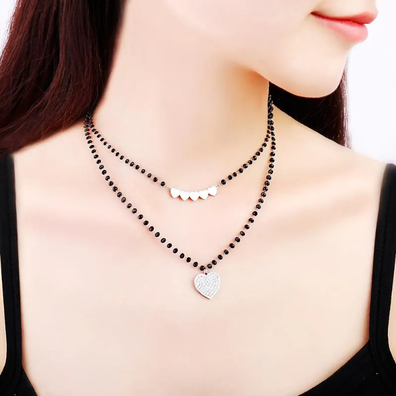 Pendentif Colliers Double couche Perles noires Chaîne Colliers en acier inoxydable Collier de coeur pour femmes Bohême Bijoux Cadeau élégant 2022