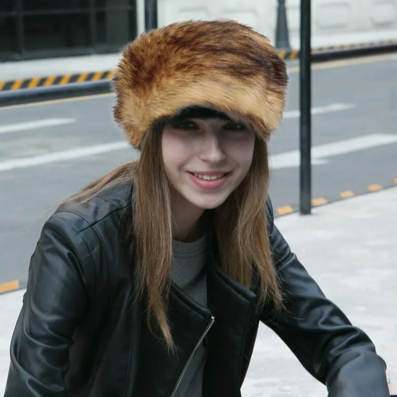 Feanie/crânio Caps Chapéus de inverno Para mulheres FAUX PELH HAT FILHA MODA CAPA AQUECIMENTO NO TOPS MENINA CASual Casual Solid Outwear Delm22