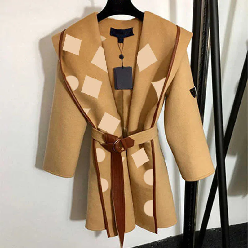 Klasik Tasarımcı Kadınlar Kış uzun Cape Fashion Mektup Baskı Uzun Bahar Bayanlar Trech Coat Slim Kızlar Günlük Rüzgar Geçirmez Marka Trench Elbiseler Akşam Giyim