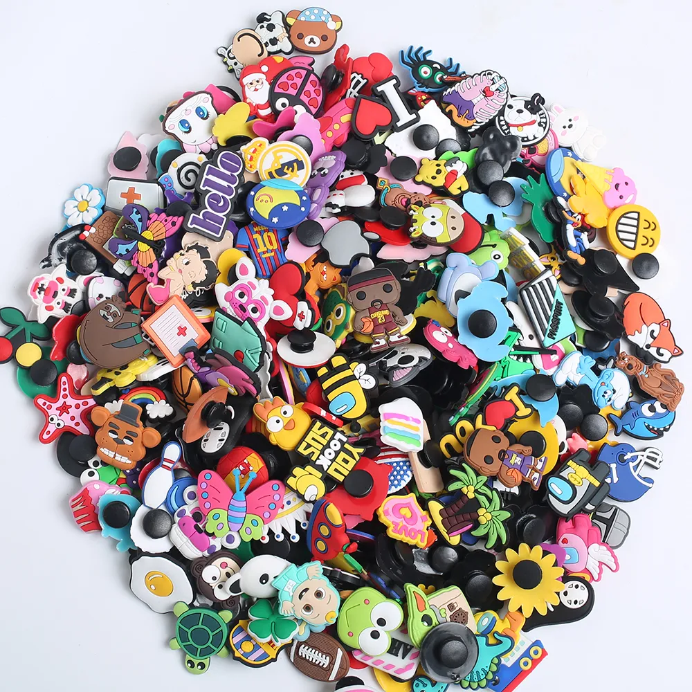 Groothandel 30-50-100Pcs Gemengde Cartoon Willekeurige Verschillende Schoenen Charms Fit Croc Schoenen/Polsbandjes Kinderen Party Verjaardagscadeau