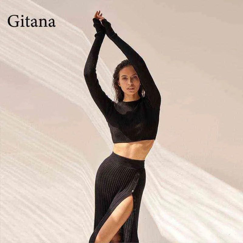Gitana 2021 Kvinnor stickad veckad kjol kostym Sexig gröda topp och knapp split midi kjol 2 stycke uppsättning mode matchning set outfits t220729