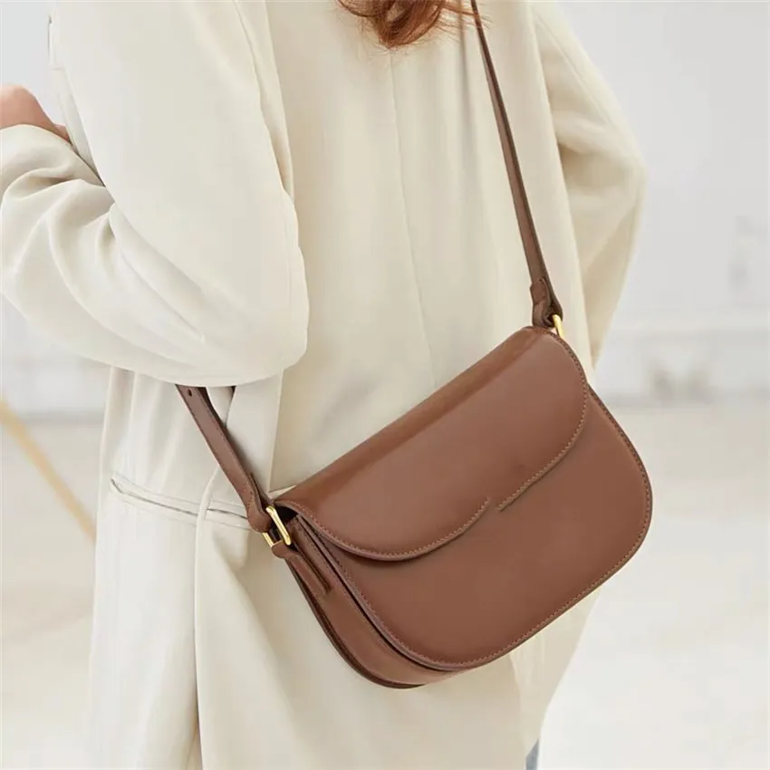 Women Classic Mini Vintage Shoulder Bags Designer Crossbody Bag Handbags High Quality Lady Clutch Purse Calfskin Genuine Leather New Flap Wallet with Gold Hardware