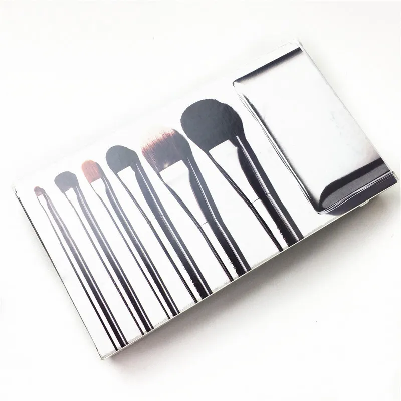 BB Silver Travel Makeup Щетка Set Limited Edition 7-PCS On-Go Cosmetics Beauty Tools