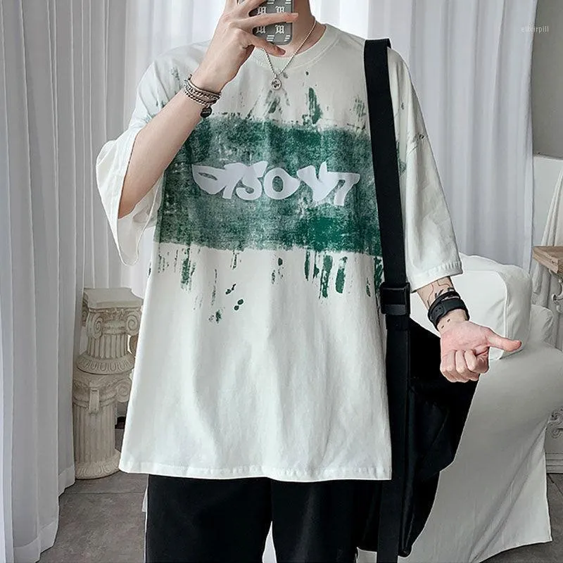 Fajna poliester Tshirt Streetwear Harajuku Luźna koszulka Mężczyźni Casual Koreański Styl Summer Funny White High Street Male Tops Koszulki męskie