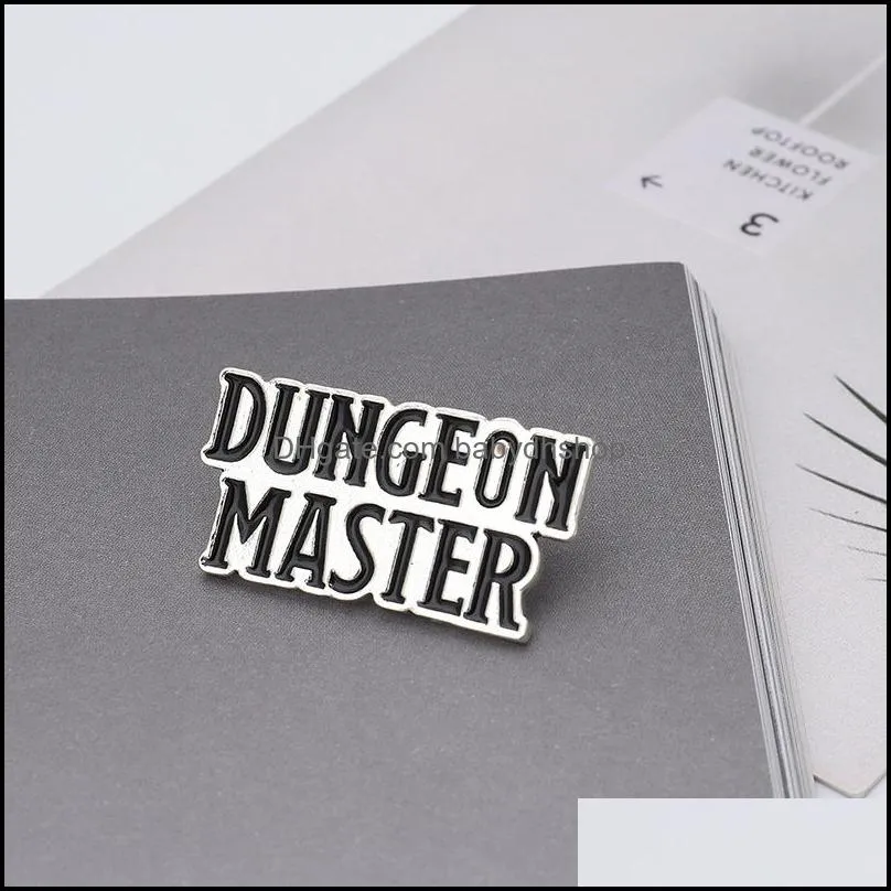 DnD Dungeon Master Dungeon and Dragon Enamel pin custom brooch bag clothes lapel pin D20 badge