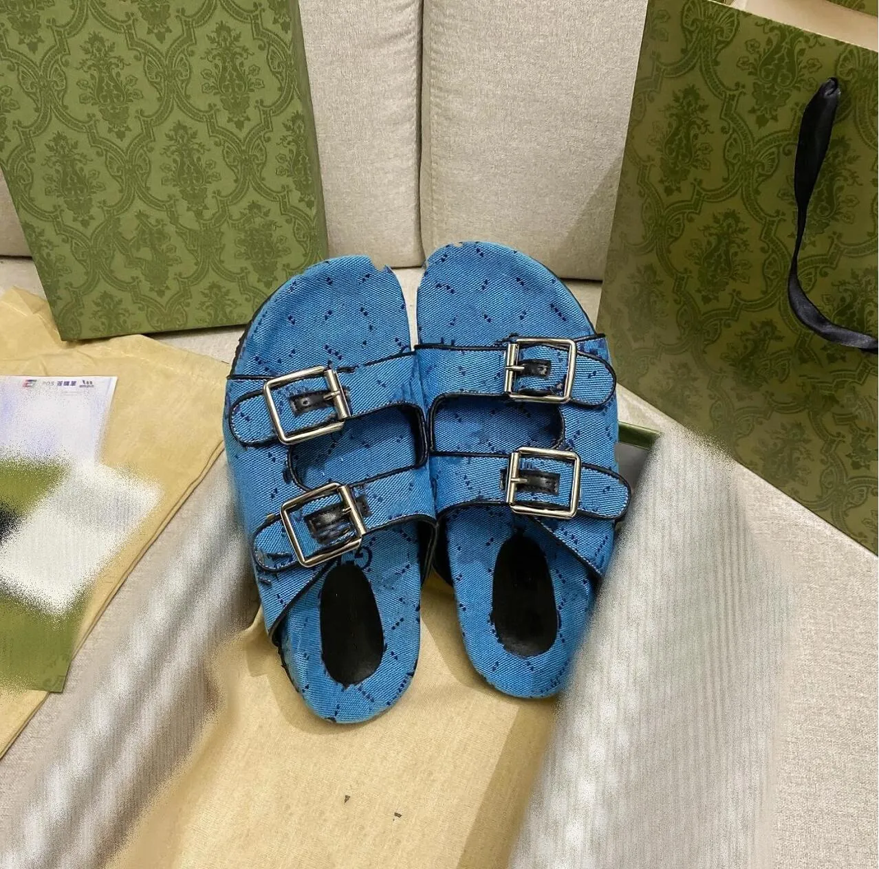 Retro Düz Alt Terlik Erkek Kadın Tuval Tokalı Sandal Çiftler Yaz Boş Zamanlı Ev Serçesi Lüks Klasik Açık Plaj Ayakkabıları Sandalet