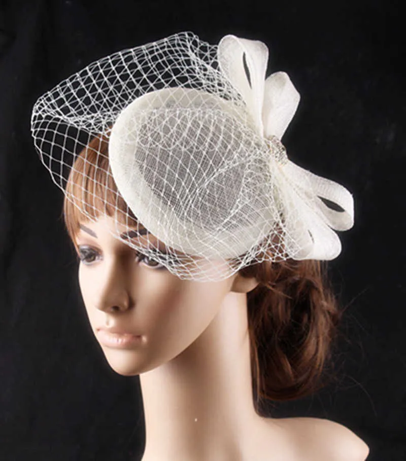 Sinamay Bow Disc Fascinator Hat Retro Style Wedding Hair Bijoux Netted Crystal perle Fascinateurs Accessoires de cheveux avec des fleurs