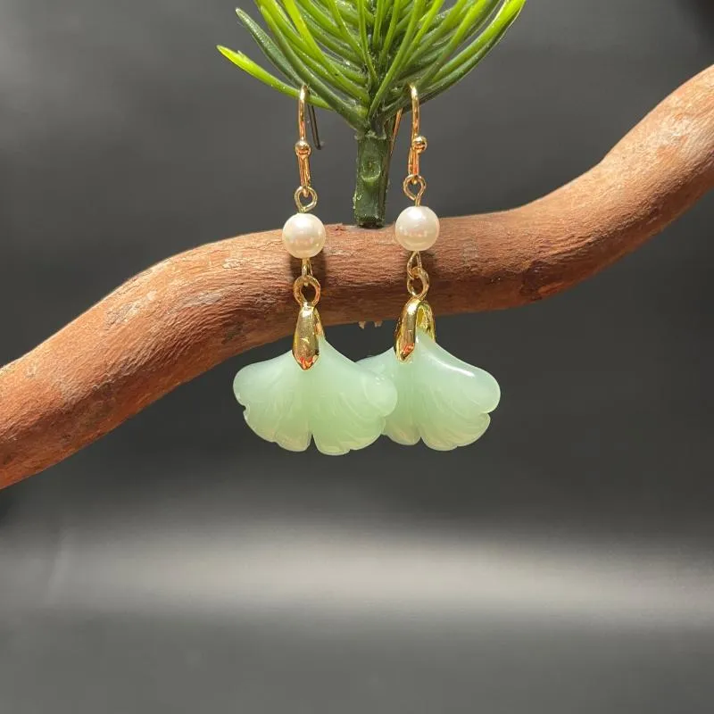 Dangle Chandelier Crochet Jade أقراط للنساء مصنوعة يدويًا لشرائح الأذن Ginkgo Leaf Fanshion 2022 JewelryDangle