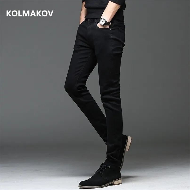 Sonbahar Slim Fit Erkekler Kot Siyah Klasik Moda Denim Sıska Erkek Bahar erkek Rahat Yüksek Kaliteli Pantolon 220328