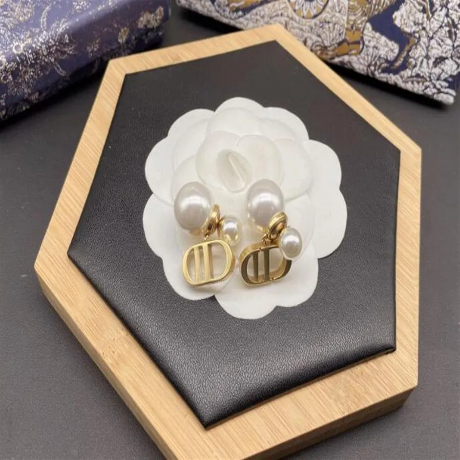 Frauen Ohrhörer Juwelier Luxurys Designer Ohrringe Hengste Perle Ohrringe Mode 925 Sterling Silver des Boucles d'Oebeilles Desi236u