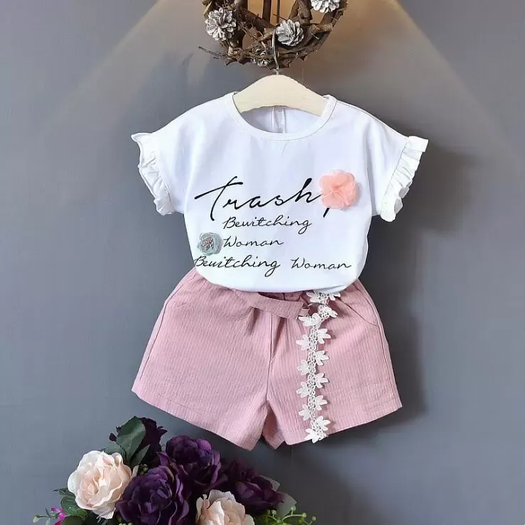 Completi di abbigliamento firmati per ragazze Completi con lettere a fiori per bambini Abiti estivi a maniche corte per bambini Top con volant in cotone Pantaloncini Set in due pezzi T-shirt Pantaloni caldi