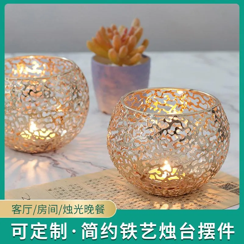 Candle Holders Iron Candlestick Golden Lantern European Style Retro Geometric Home Furnishings Metal Wire Craft Electroplating Romantic Gift