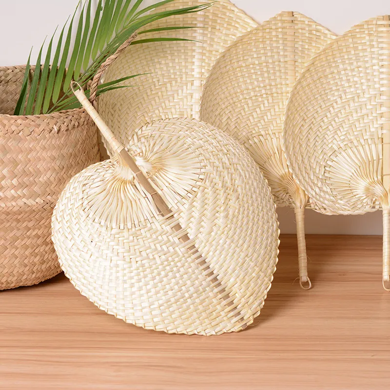 120 stks partij gunst palm bladeren fans handgemaakte rieten natuurlijke kleur palmventilator traditionele Chinese ambachtelijke bruiloft geschenken T9349