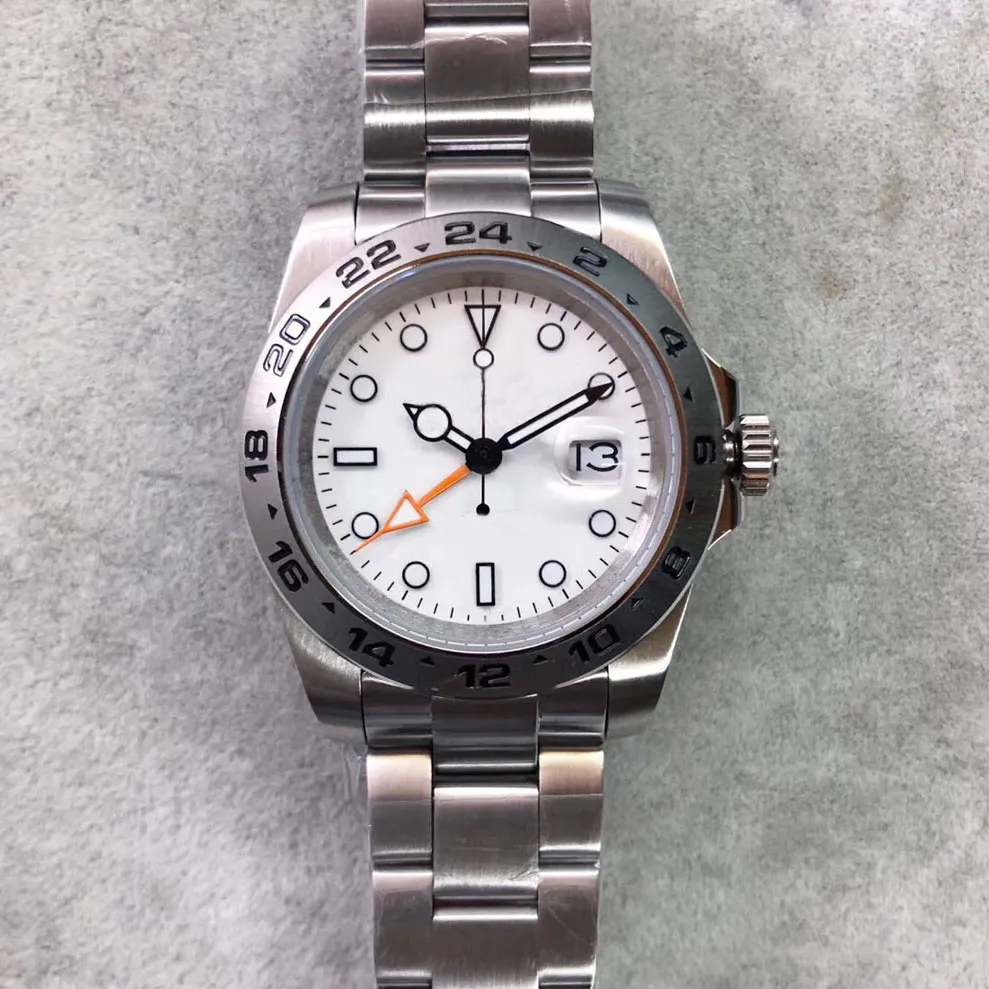 ST9 MENS Titta på Silver Dial GMT Justerbar hand Mekanisk automatisk rörelse Självlindande rostfritt stål Wristwatches 904L