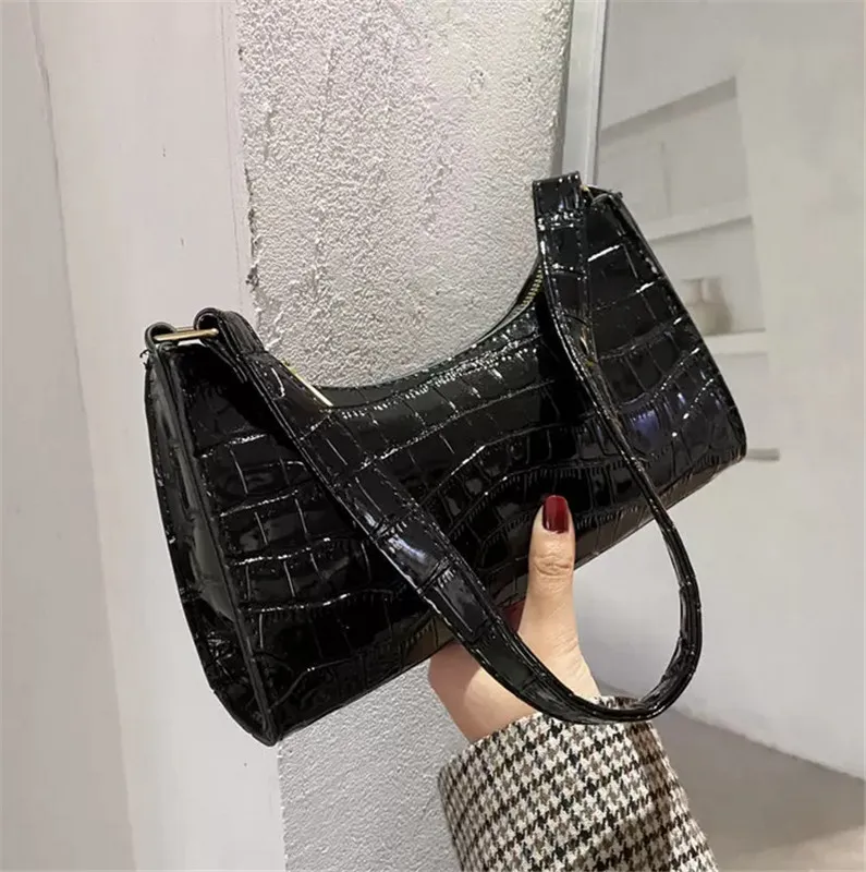 여름 여성 지갑과 핸드백 2022 새로운 패션 캐주얼 작은 사각 가방 고품질 독특한 디자이너 어깨 메신저 백 h0356