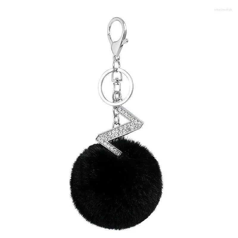 Keechhains 26 LETTERE Black Pompon Fur Ball Tornario creativo per piccolo regalo in lega per pendente in lega di rinestina dell'alfabeto anello della catena chiave Emel22