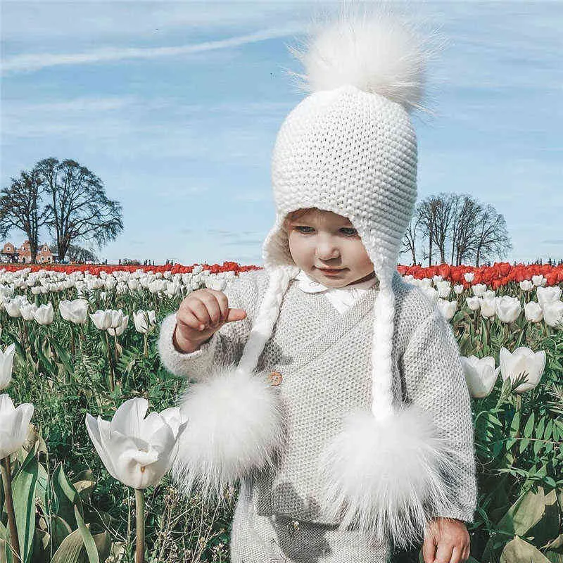 Stickad baby hatt med tre riktiga päls pompom barn beanie pojke flicka naturlig tvättbjörn päls boll barn mössa söt riktig päls hatt j220722