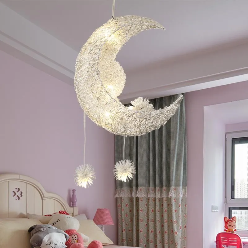 Lampes suspendues Plafond suspendu en forme d'étoile de lune moderne pour la décoration de la chambre des enfantsPendentif