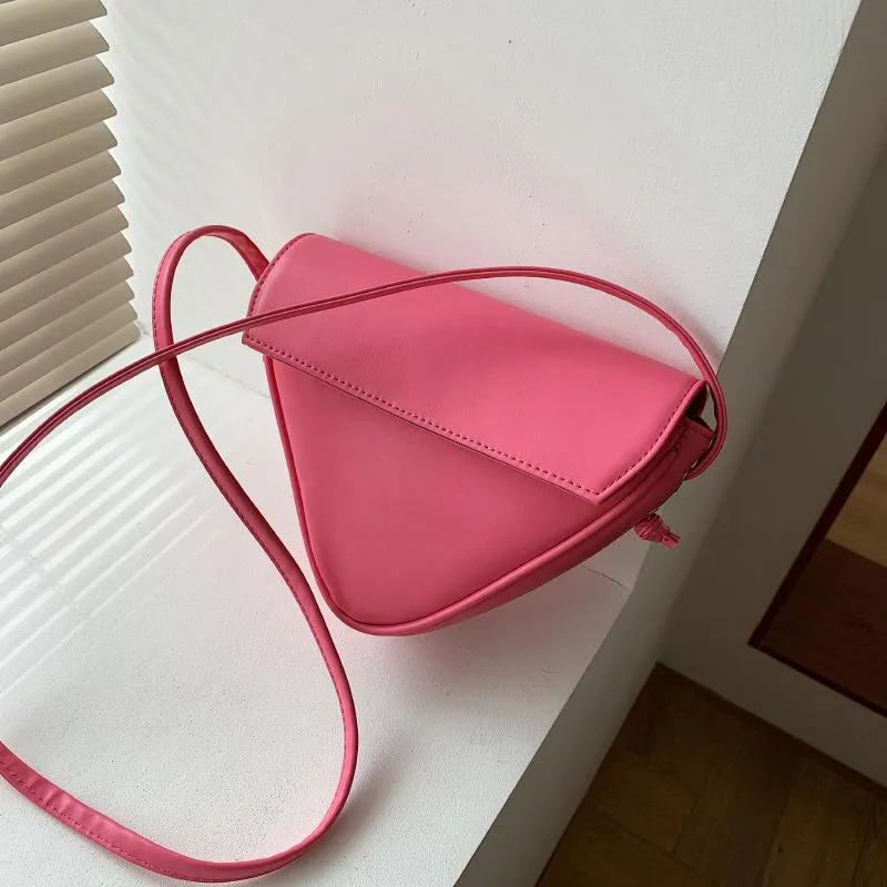 أكياس مسائية حقيبة صغيرة Mini Mobile Phone 2022 Fashion Triangle Niche Design