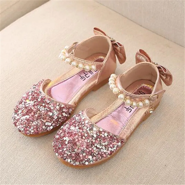 Barn flicka bowknot sandal prinsessa skor baby flickor platt bling läder sandaler mode sequin mjuka barn dans fest sparkly skor