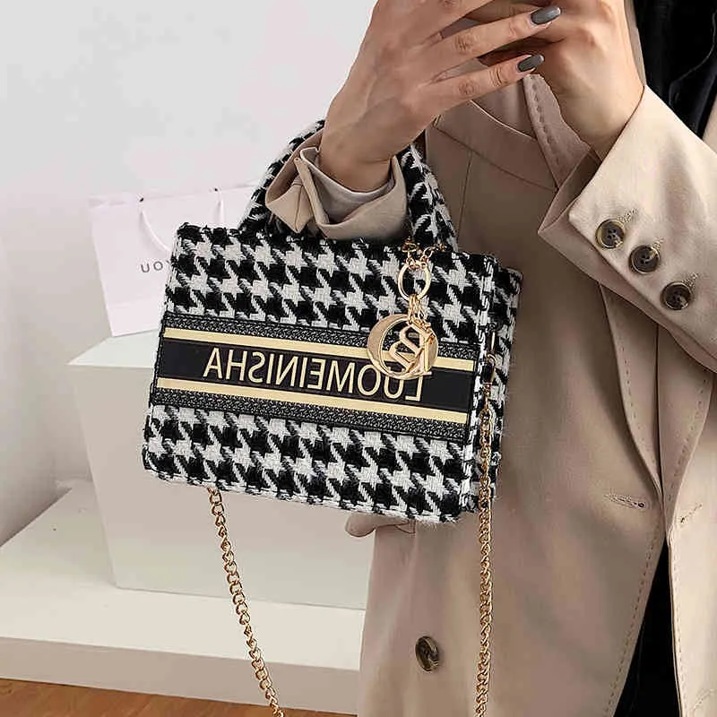 長期在庫品処分特価 ハイセンススモールウィメンズ秋と冬のファッション汎用チェーンメッセンジャーネットレッドポータブルスクエア75 オンライン卸売 送料無料お取り寄せ Luggage Accessories Bags Evening Bags Fr